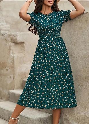 Зелена сукня міді