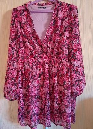 Шифоновое платье с прозрачными рукавами