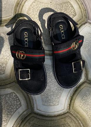 Босоніжки текстильні