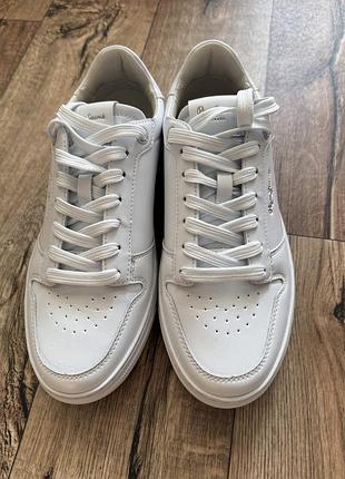 Білі шкіряні кеди pepe jeans р. 39