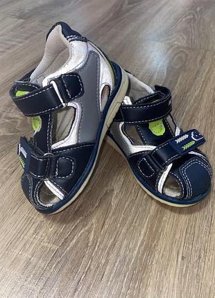 Босоніжки для хлопчика