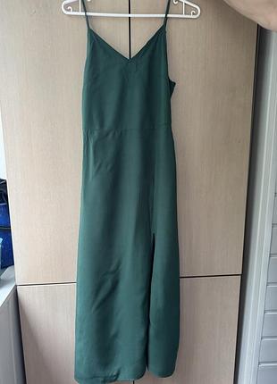 Літня зелена сукня на бретелях з пояском