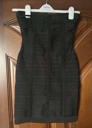 Плаття з утяжкою