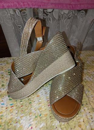 Босоножки на танкетке carvela comfort, как новые