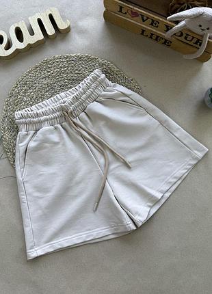 Шорти бермуди беж