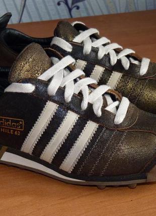 698001 adidas