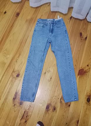 Джинсы мом с дефектом