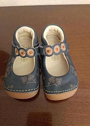 Туфельки clarks