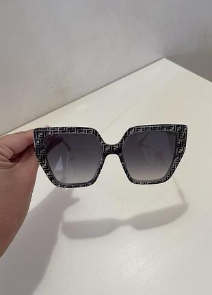 Окуляри fendi