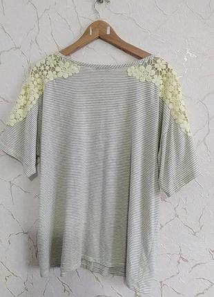 Футболка с кружевом