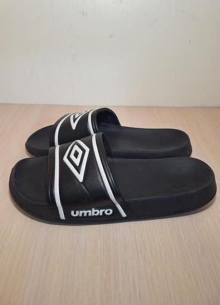 Шльопанці umbro