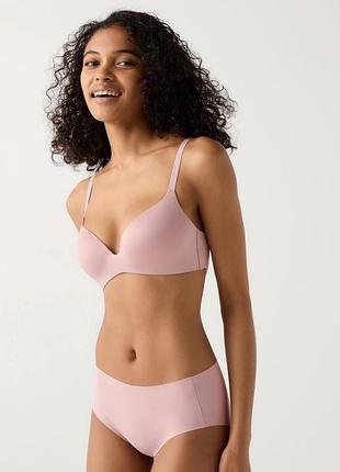 Бесшовный бюстгальтер uniqlo