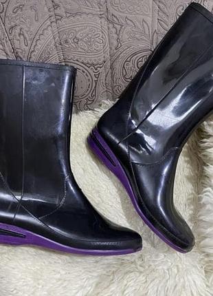 Стильные резиновые сапожки 40-40,5 р на узкую и среднюю ногу