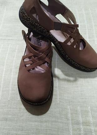 Босоніжки жіночі літні rieker 38 розмір,колір капучіно.