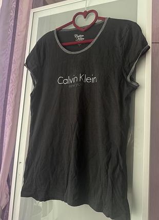 Футболка calvin klein
