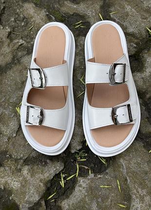 Шльопанці жіночі шкіряні білі