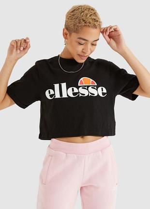 Кроп топ топик футболка укороченная