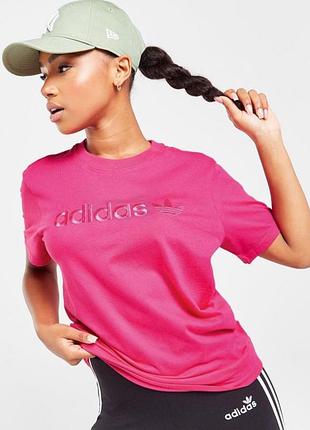 Рожева жіноча футболка adidas