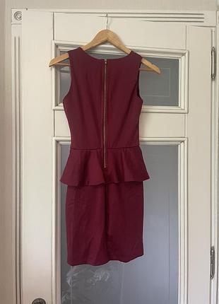 Платье бардового цвета