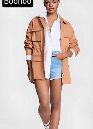 Парка жіноча куртка коричневого кольору прямого крою оверсайз з капюшоном від бренду boohoo xs s
