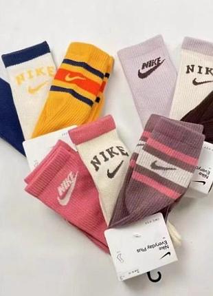 Жіночі шкарпетки nike 3 пари