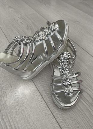 Босоніжки для дівчинки 25 розміру