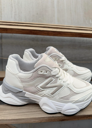 Белые кроссовки new balance