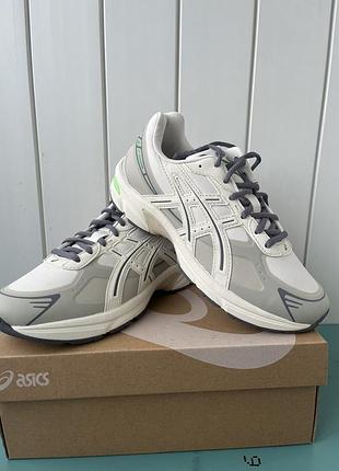 Жіночі кросівки,asics,нові,розмір 39