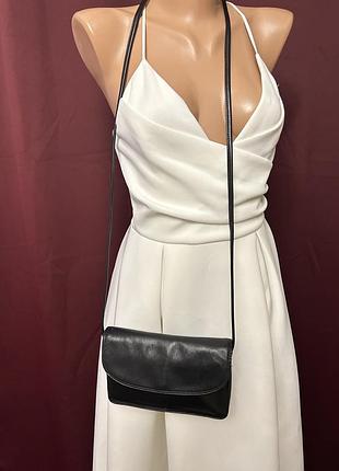 Кожаная небольшая женская черная сумочка кросс боди