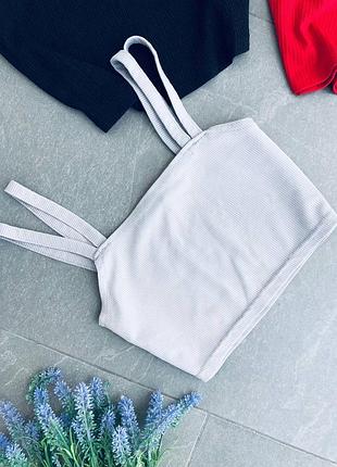 Топ серый prettylittlething
