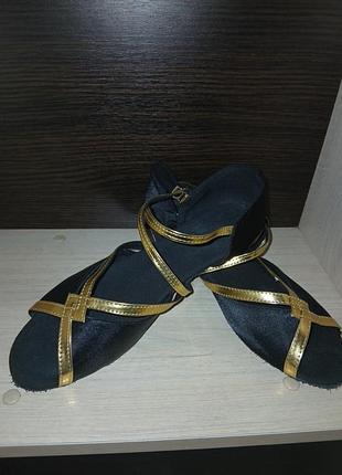 Туфли для бальных танцев