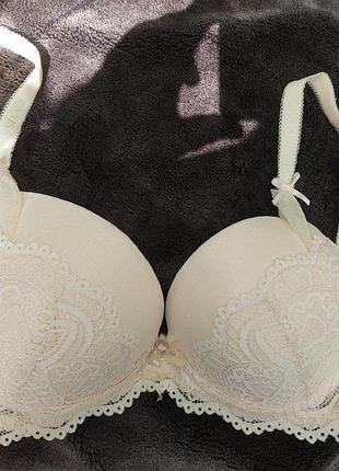 Бюстгальтер бежевый с пуш-ап 80с