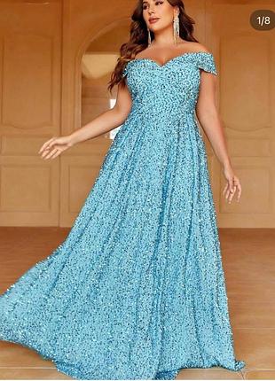 Блакитна сукня в паєтки