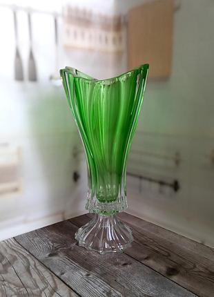 Ваза на ноге 400 мм bohemia plantica green