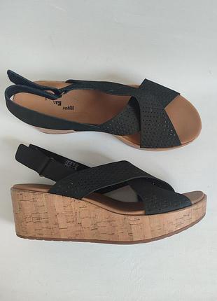 Босоножки босонiжки clarks