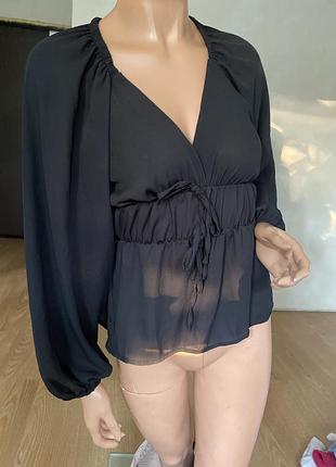 Красива блуза boohoo,s