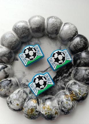 Джибитсы на кроксы лот набор 3 шт jibbitz crocs футбол