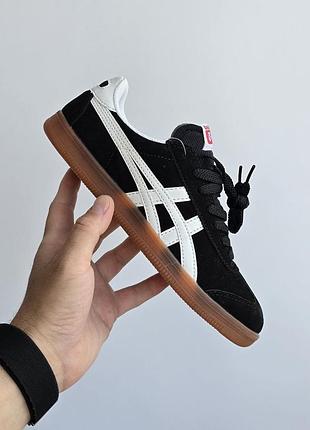 Asics onitsuka tiger tokuten
• black white •