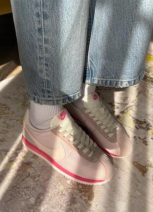 Nike cortez light soft pink