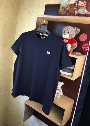 Футболка weekend offender