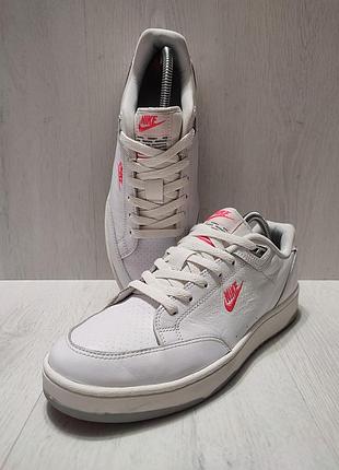 Кроссовки nike 42,5 - длина стельки 27 см
