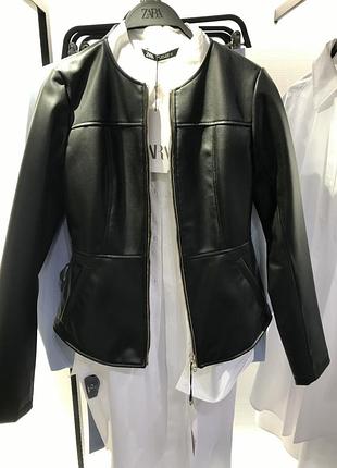 Мега стильна шкіряна куртка/піджак zara. нова з усіма етикетками та бірками.