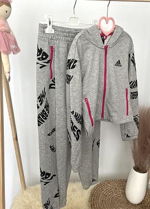 Спортивний костюм adidas