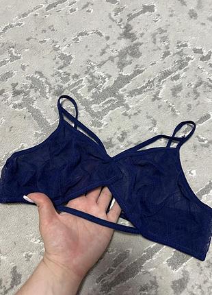 Бюст без кісточок