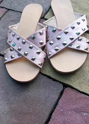 Сатиновые шлепки италия