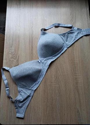 Бюстгальтер 85е