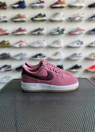 Кросівки nike w air force 1 07 se desert berry (dq7583-600) оригінал