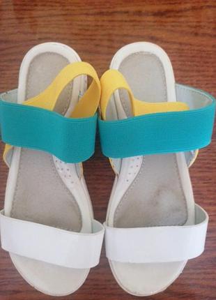 Босоножки для девочки