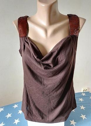 Майка з паєтками, кольору шоколад.