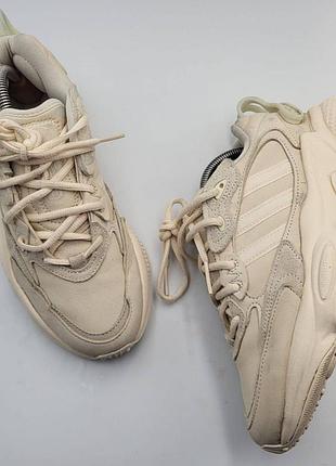 Бомбезні жіночі оригінальні кросівки
adidas ozweego